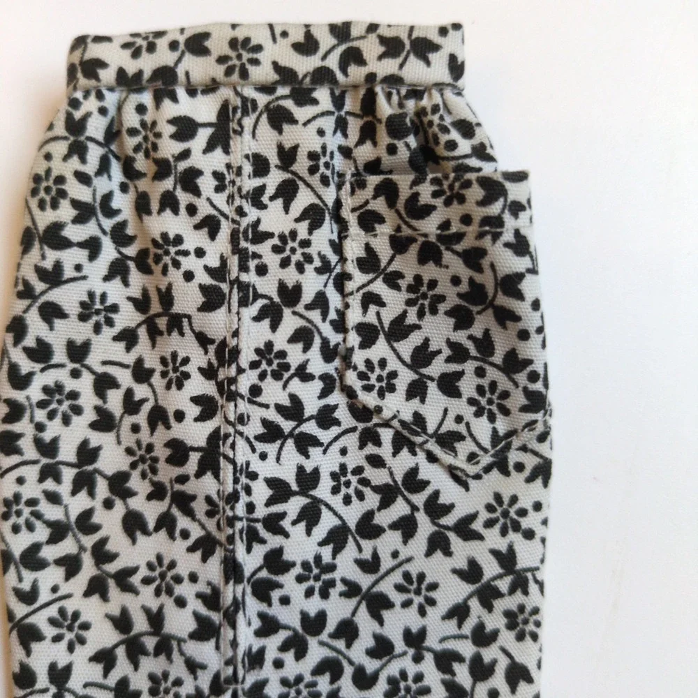 Vintage 60s Barbie Fashion Pak Clothing Outfit Black Knit Shell Top Floral Skirt